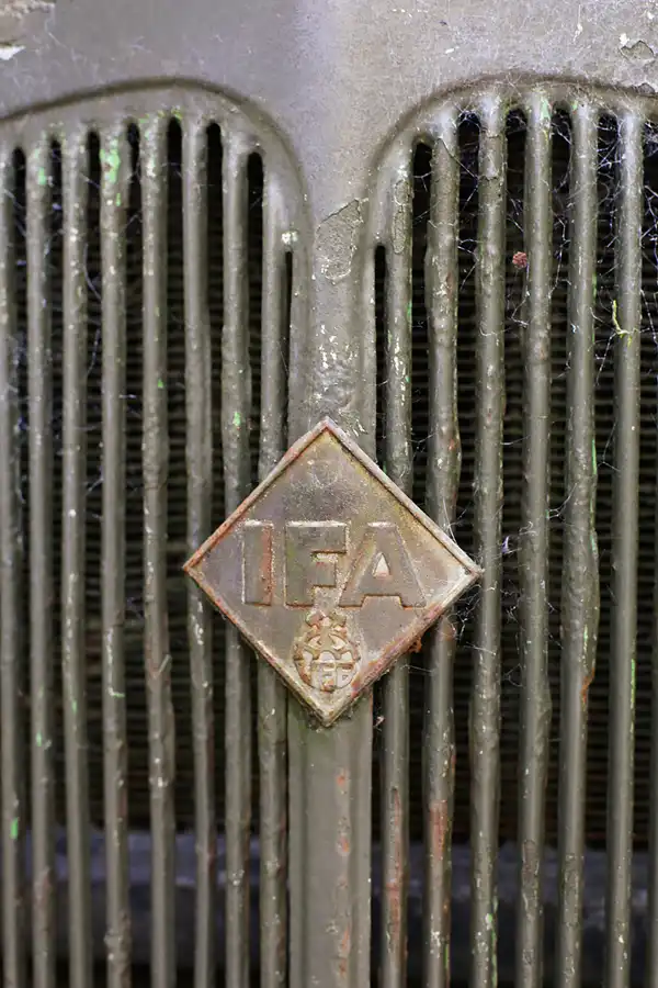 091 | 2022 | Erkrath | Auto-Skulpturen-Park | © carsten riede fotografie