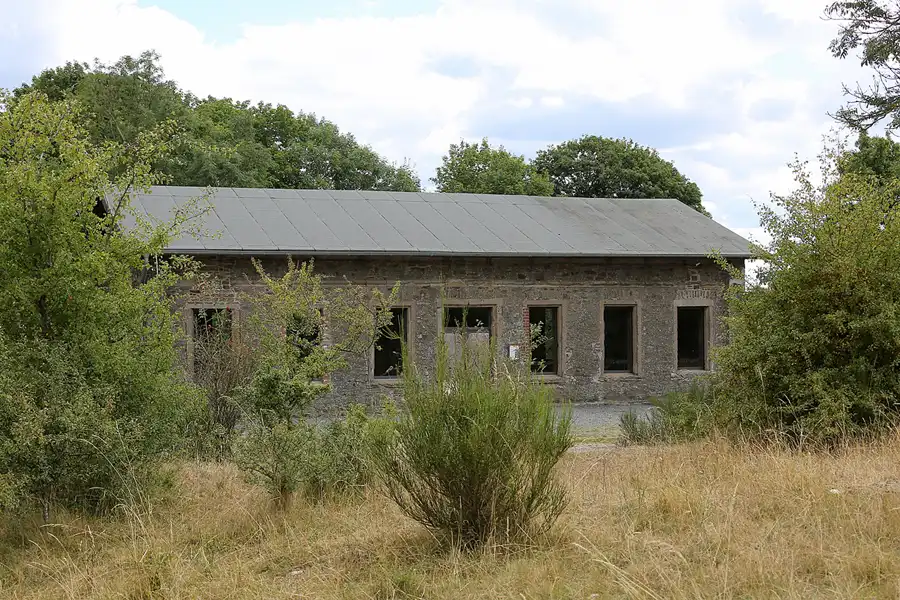 004 | 2022 | Wollseifen | Die Schule | © carsten riede fotografie