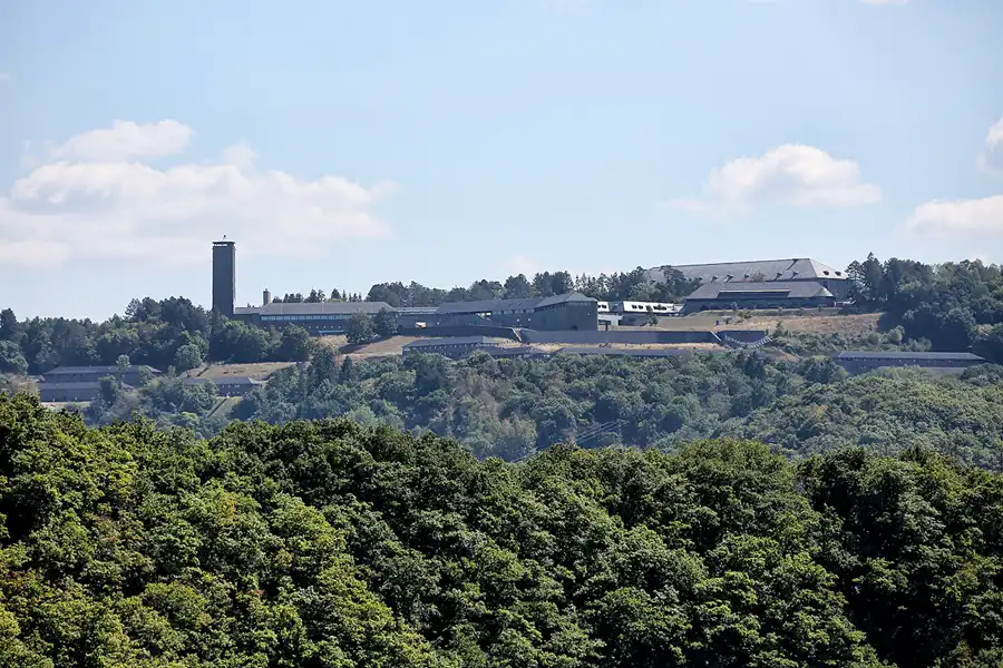 125 | 2022 | Urftstaumauer | Blick nach Vogelsang IP | © carsten riede fotografie