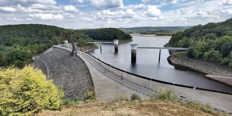 002 | 2022 | Gileppe-Talsperre | © carsten riede fotografie