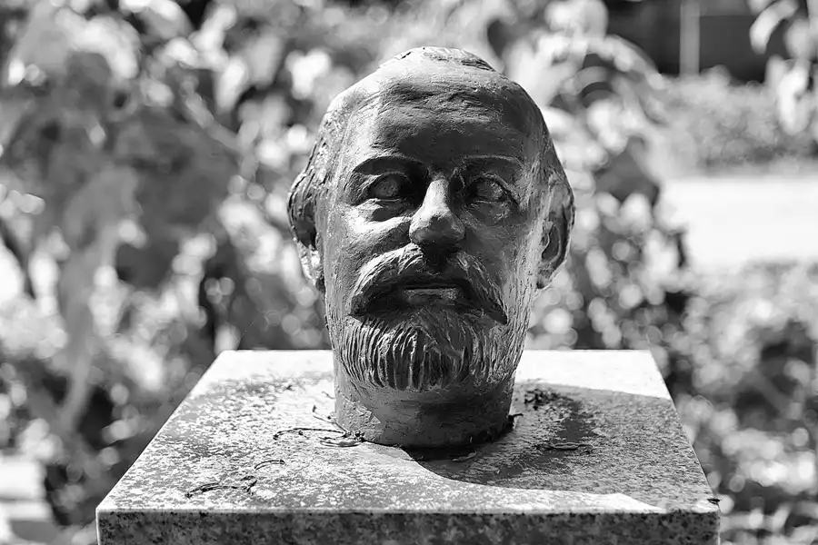 004 | 2022 | Berlin | Dorotheenstädtischer Friedhof | © carsten riede fotografie