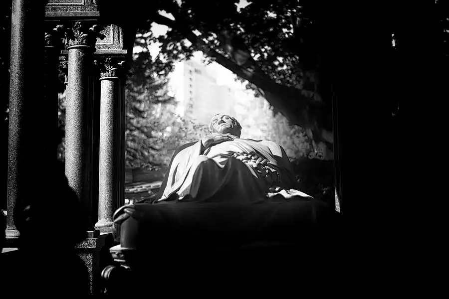 008 | 2022 | Berlin | Dorotheenstädtischer Friedhof | © carsten riede fotografie