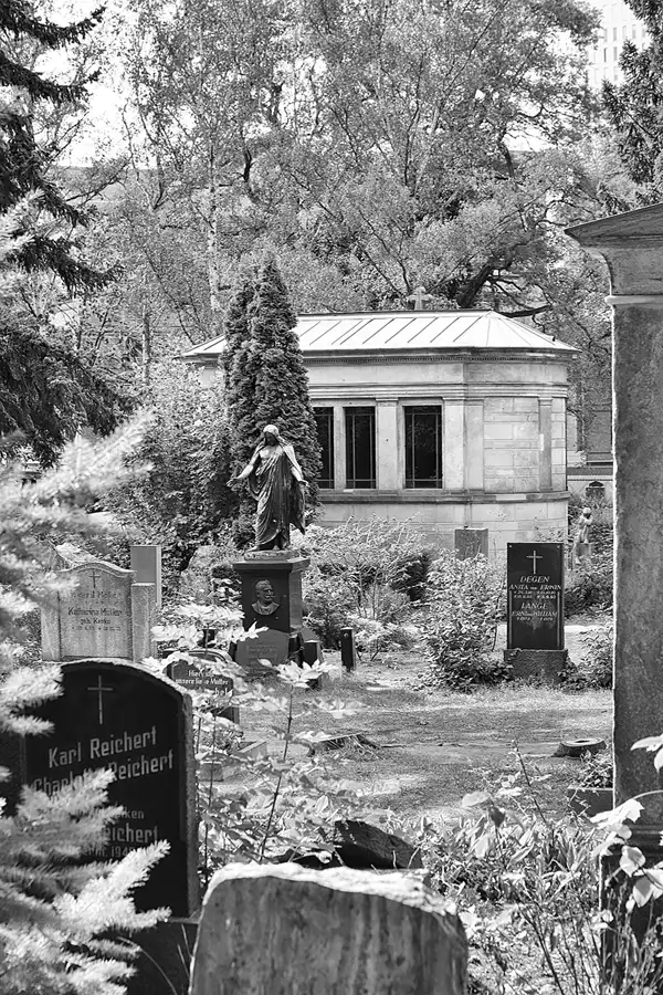 015 | 2022 | Berlin | Dorotheenstädtischer Friedhof | © carsten riede fotografie