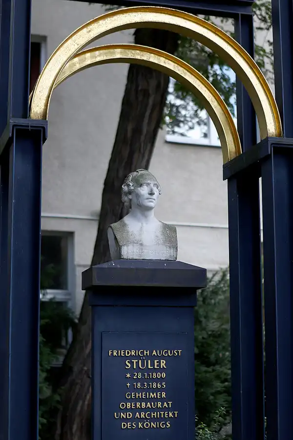 036 | 2022 | Berlin | Dorotheenstädtischer Friedhof | © carsten riede fotografie