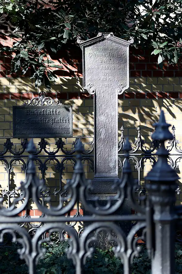 049 | 2022 | Berlin | Dorotheenstädtischer Friedhof | © carsten riede fotografie