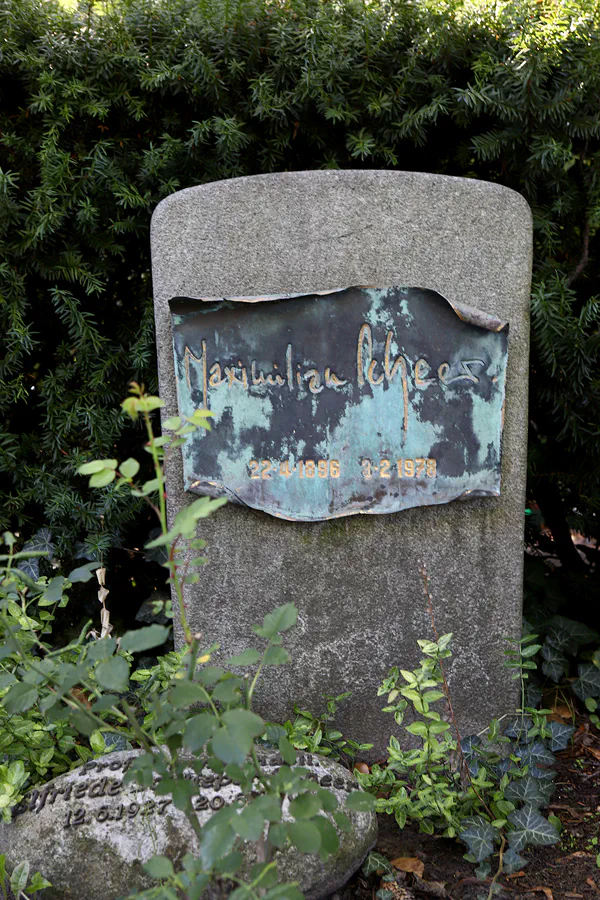 030 | 2022 | Berlin | Dorotheenstädtischer Friedhof | © carsten riede fotografie