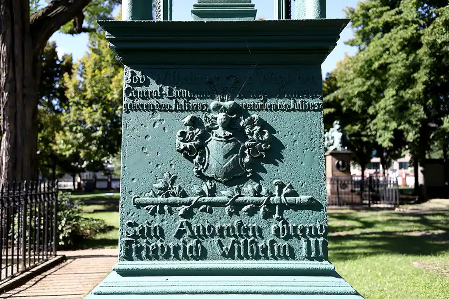 019 | 2022 | Berlin | Invalidenfriedhof | © carsten riede fotografie