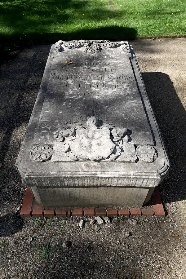 034 | 2022 | Berlin | Invalidenfriedhof | © carsten riede fotografie