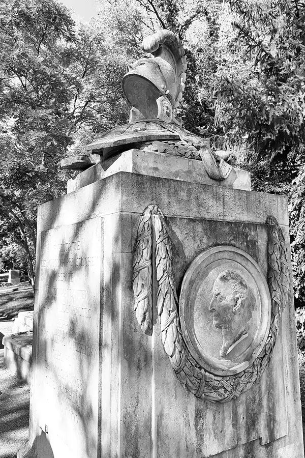 038 | 2022 | Berlin | Invalidenfriedhof | © carsten riede fotografie