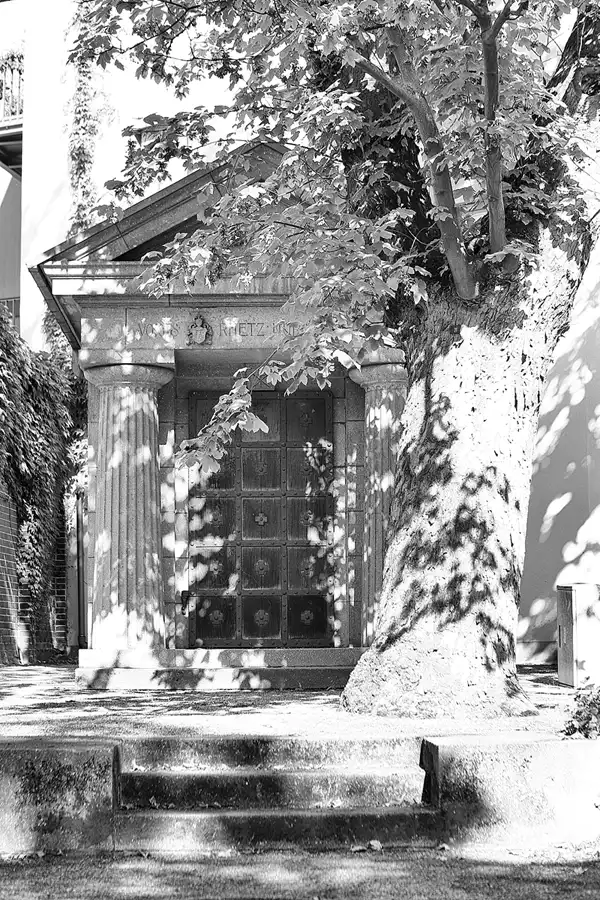 041 | 2022 | Berlin | Invalidenfriedhof | © carsten riede fotografie