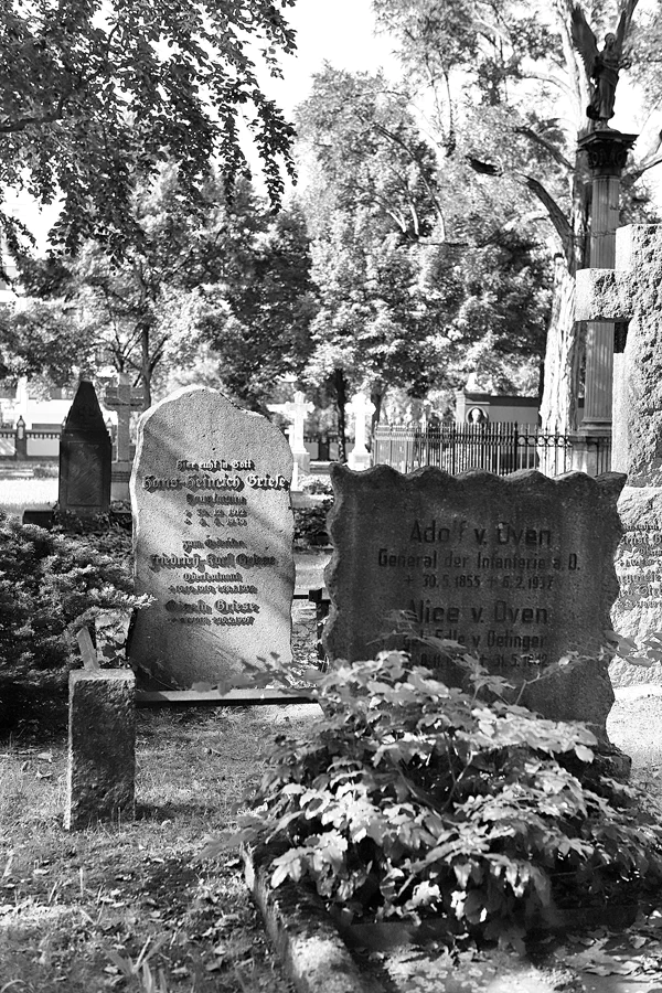 011 | 2022 | Berlin | Invalidenfriedhof | © carsten riede fotografie