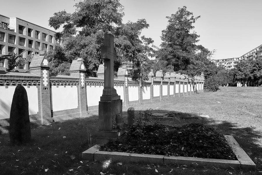 028 | 2022 | Berlin | Invalidenfriedhof | © carsten riede fotografie