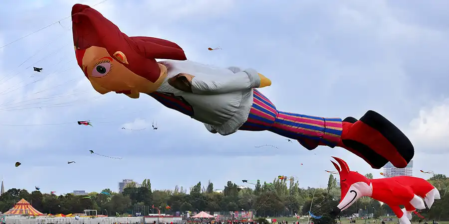 066 | 2022 | Berlin | Festival der Riesendrachen | © carsten riede fotografie