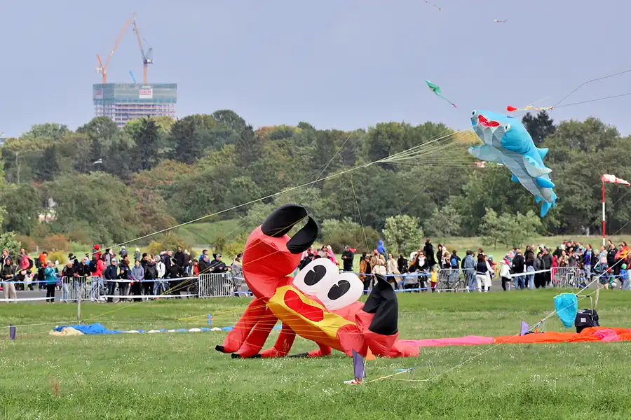 072 | 2022 | Berlin | Festival der Riesendrachen | © carsten riede fotografie