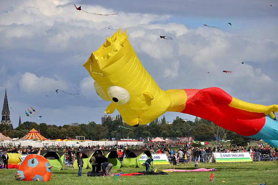 083 | 2022 | Berlin | Festival der Riesendrachen | © carsten riede fotografie