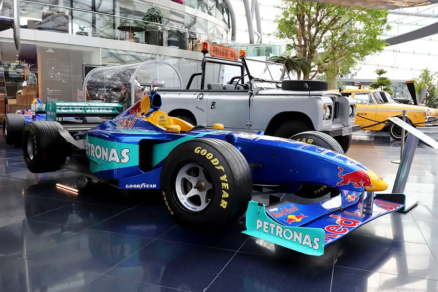 016 | 2022 | Salzburg | Red Bull Hangar-7 | © carsten riede fotografie