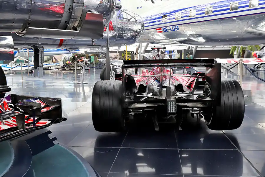 025 | 2022 | Salzburg | Red Bull Hangar-7 | © carsten riede fotografie