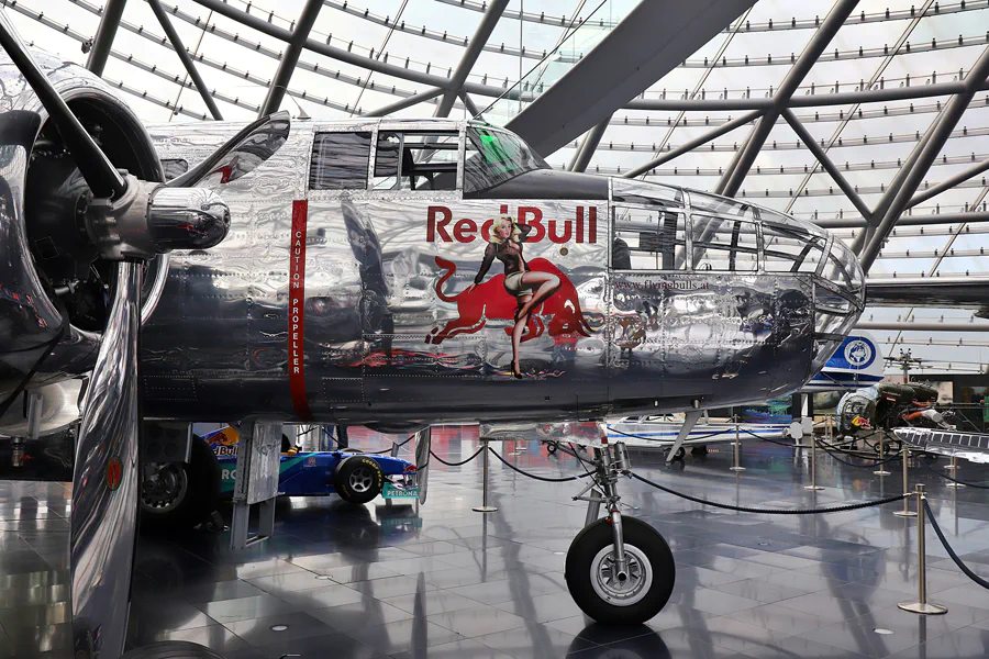 014 | 2022 | Salzburg | Red Bull Hangar-7 | © carsten riede fotografie