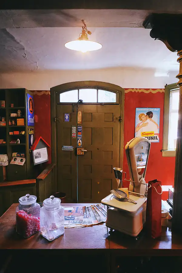 001 | 2022 | Aidhausen OT Friesenhausen | Kolonialwarenladen von 1976 | © carsten riede fotografie