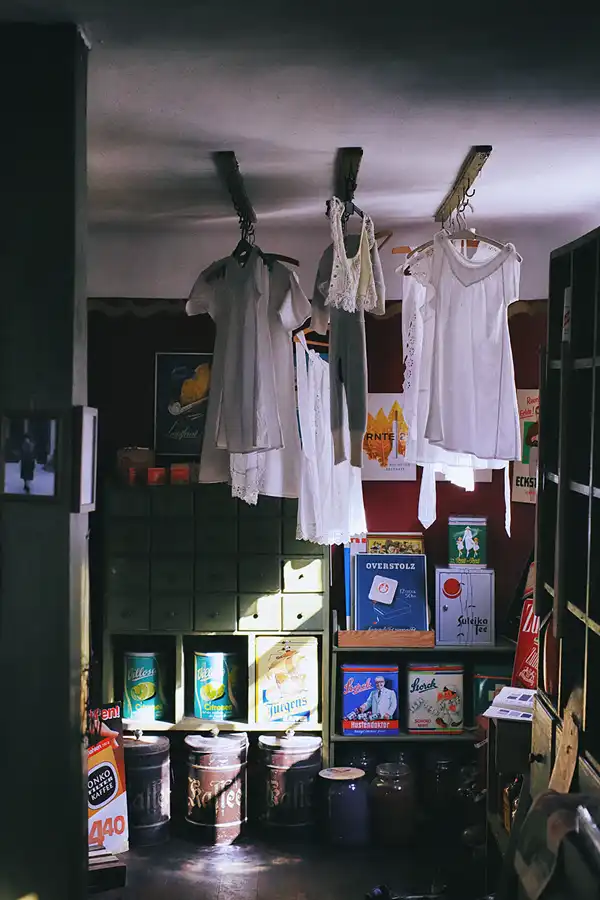 004 | 2022 | Aidhausen OT Friesenhausen | Kolonialwarenladen von 1976 | © carsten riede fotografie