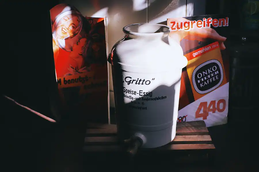 037 | 2022 | Aidhausen OT Friesenhausen | Kolonialwarenladen von 1976 | © carsten riede fotografie