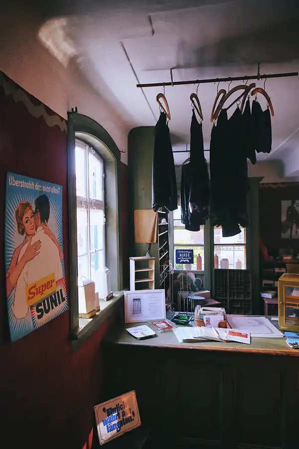 044 | 2022 | Aidhausen OT Friesenhausen | Kolonialwarenladen von 1976 | © carsten riede fotografie