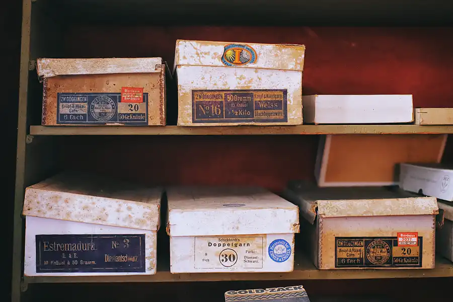 064 | 2022 | Aidhausen OT Friesenhausen | Kolonialwarenladen von 1976 | © carsten riede fotografie