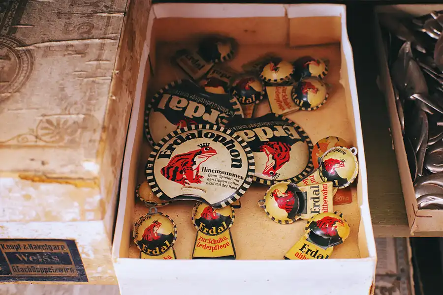 069 | 2022 | Aidhausen OT Friesenhausen | Kolonialwarenladen von 1976 | © carsten riede fotografie