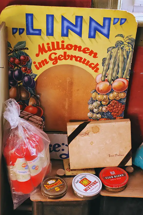 070 | 2022 | Aidhausen OT Friesenhausen | Kolonialwarenladen von 1976 | © carsten riede fotografie