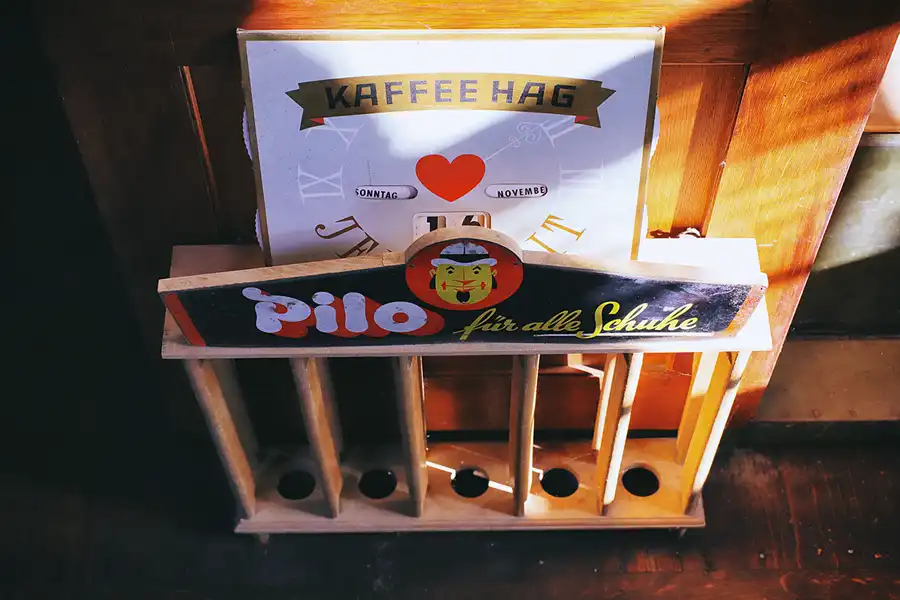 079 | 2022 | Aidhausen OT Friesenhausen | Kolonialwarenladen von 1976 | © carsten riede fotografie