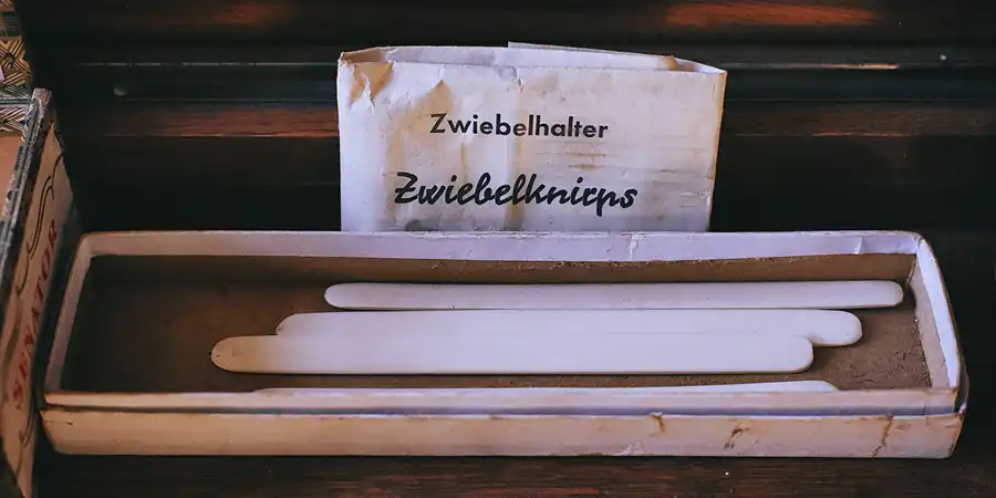 082 | 2022 | Aidhausen OT Friesenhausen | Kolonialwarenladen von 1976 | © carsten riede fotografie