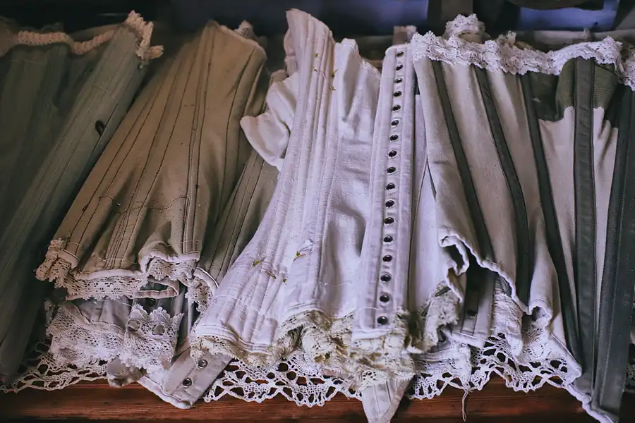 102 | 2022 | Aidhausen OT Friesenhausen | Kolonialwarenladen von 1976 | © carsten riede fotografie