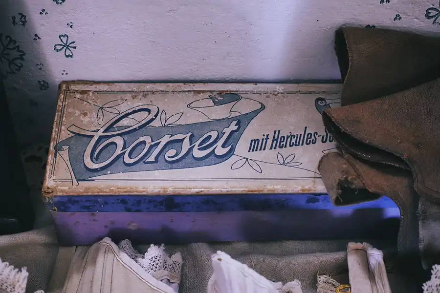 103 | 2022 | Aidhausen OT Friesenhausen | Kolonialwarenladen von 1976 | © carsten riede fotografie