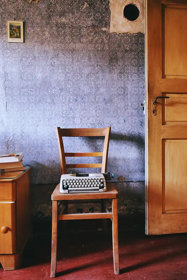 137 | 2022 | Aidhausen OT Friesenhausen | Kolonialwarenladen von 1976 | © carsten riede fotografie