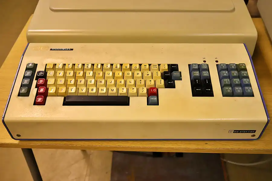 070 | 2022 | Garzau-Garzin OT Garzau | Atombunker Garzau – Rechenzentrum der NVA | © carsten riede fotografie