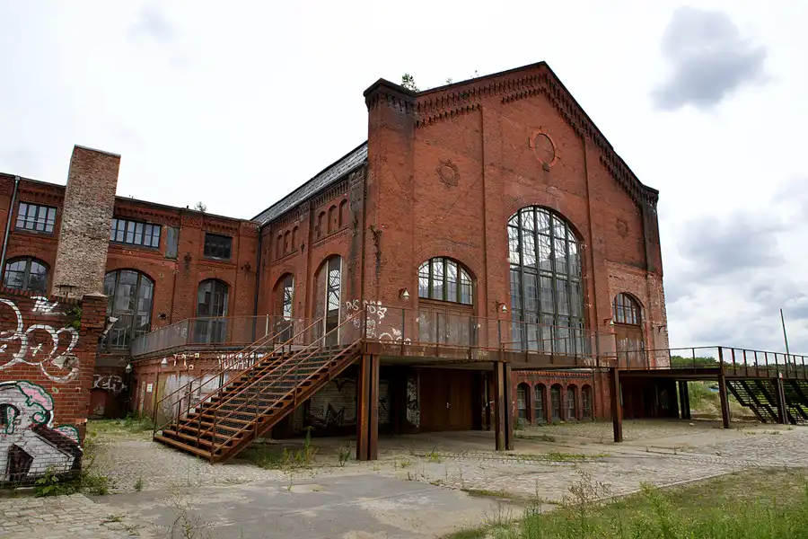 038 | 2023 | Berlin | Rummelsburger Landstrasse – Altes Kraftwerk Rummelsburg | © carsten riede fotografie