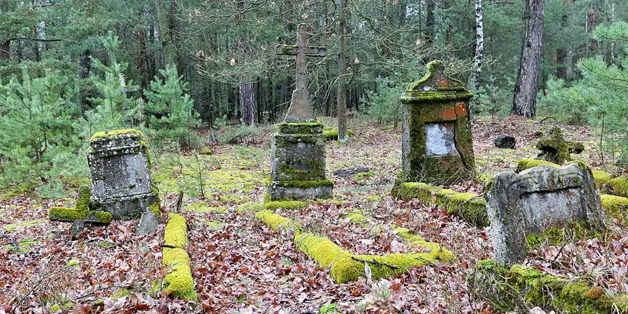 010 | 2023 | Orlina Duża | Cmentarz Ewangelicki | © carsten riede fotografie