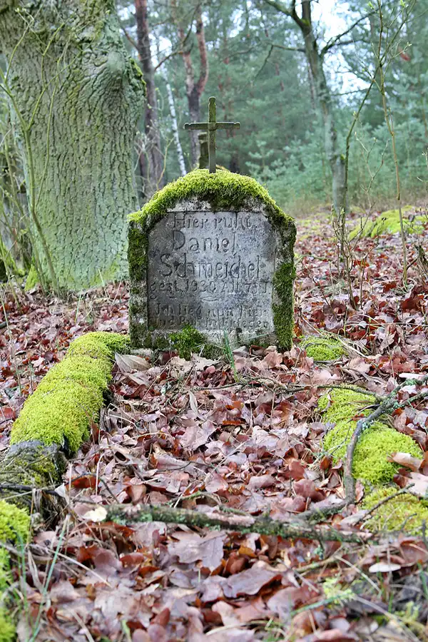 016 | 2023 | Orlina Duża | Cmentarz Ewangelicki | © carsten riede fotografie