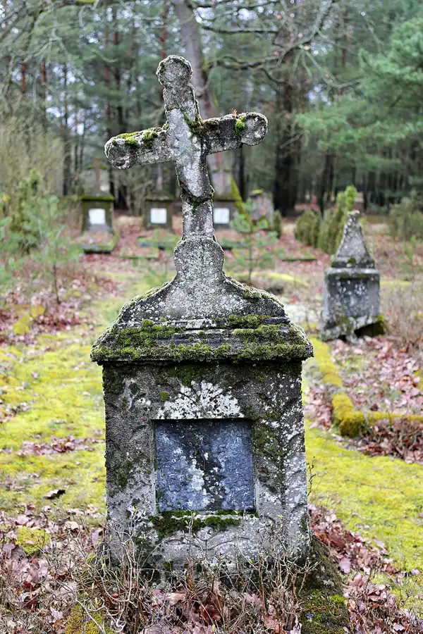 038 | 2023 | Orlina Duża | Cmentarz Ewangelicki | © carsten riede fotografie