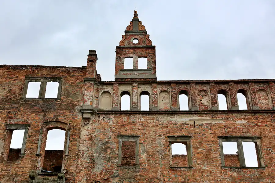 003 | 2023 | Siedlisko | Ruiny Zamku Karolat w Siedlisku | © carsten riede fotografie