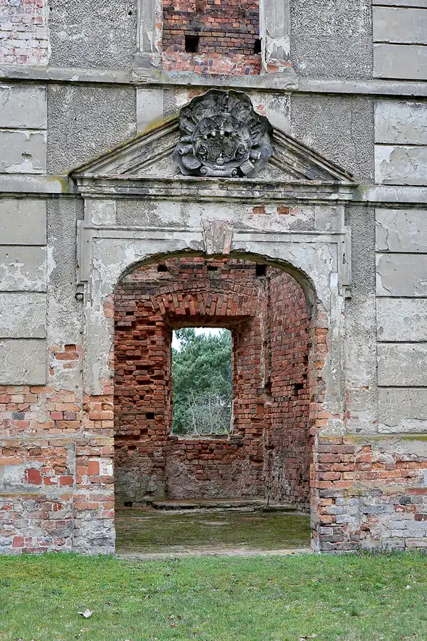 005 | 2023 | Siedlisko | Ruiny Zamku Karolat w Siedlisku | © carsten riede fotografie