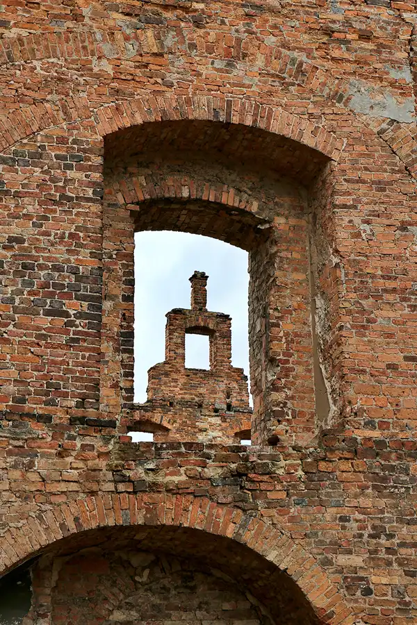 010 | 2023 | Siedlisko | Ruiny Zamku Karolat w Siedlisku | © carsten riede fotografie