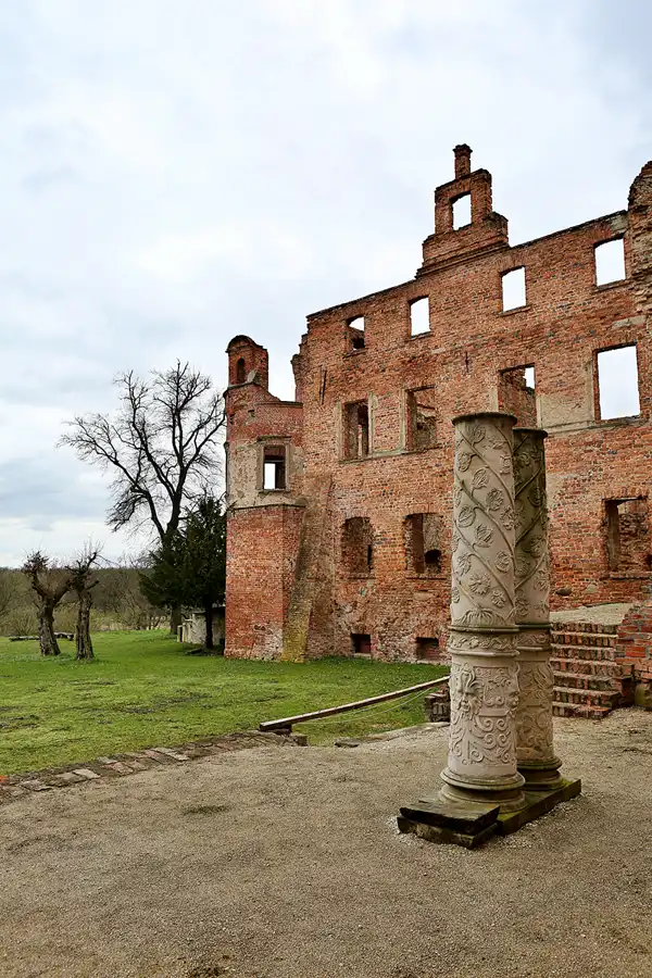 026 | 2023 | Siedlisko | Ruiny Zamku Karolat w Siedlisku | © carsten riede fotografie