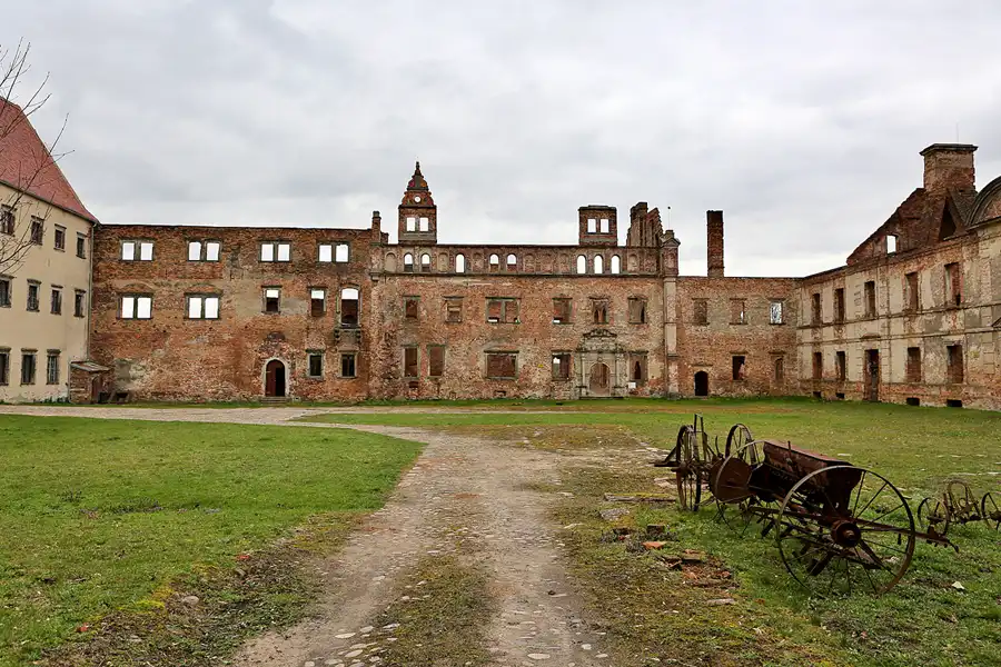 030 | 2023 | Siedlisko | Ruiny Zamku Karolat w Siedlisku | © carsten riede fotografie