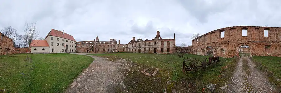 031 | 2023 | Siedlisko | Ruiny Zamku Karolat w Siedlisku | © carsten riede fotografie