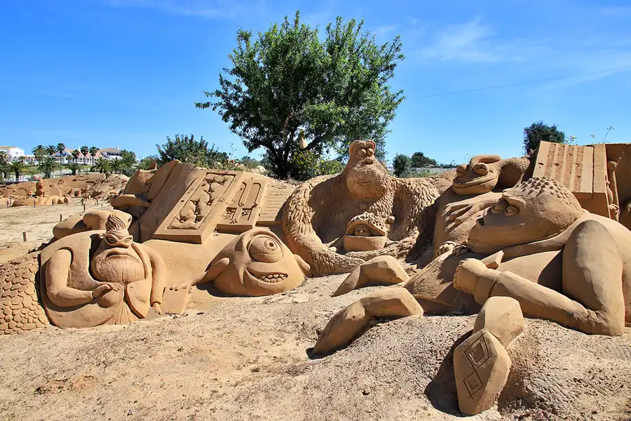 060 | 2023 | Lagoa | Sandcity | © carsten riede fotografie