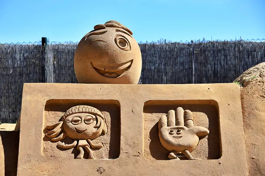 063 | 2023 | Lagoa | Sandcity | © carsten riede fotografie