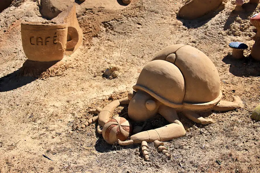 095 | 2023 | Lagoa | Sandcity | © carsten riede fotografie