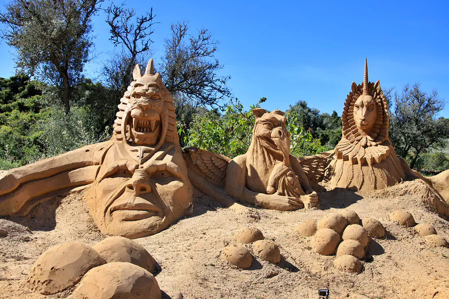 053 | 2023 | Lagoa | Sandcity | © carsten riede fotografie