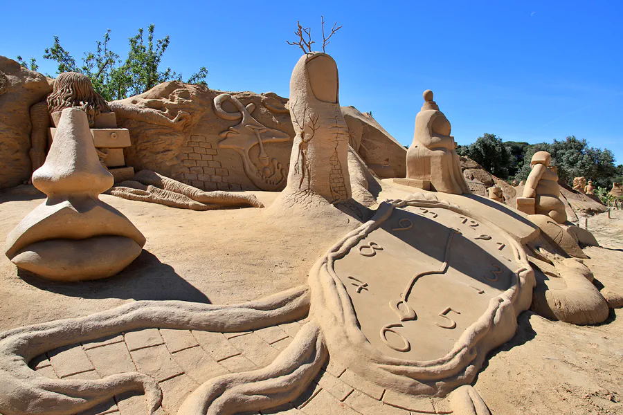 078 | 2023 | Lagoa | Sandcity | © carsten riede fotografie